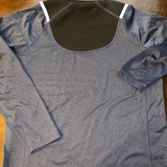 Spyder Outdoor Longsleeve Winter Apparel: Adult Small: Ski and Snow Shirt - Picture 4 of 5